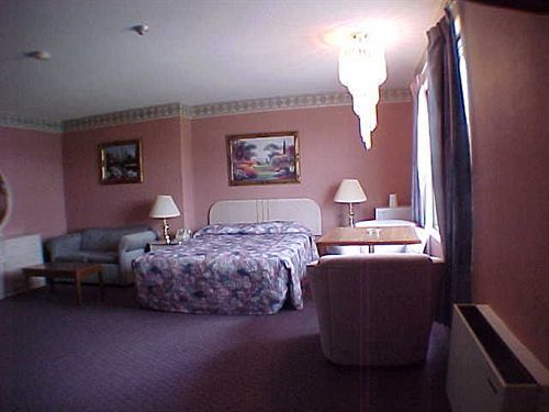 Hotel 7 Nights 2*